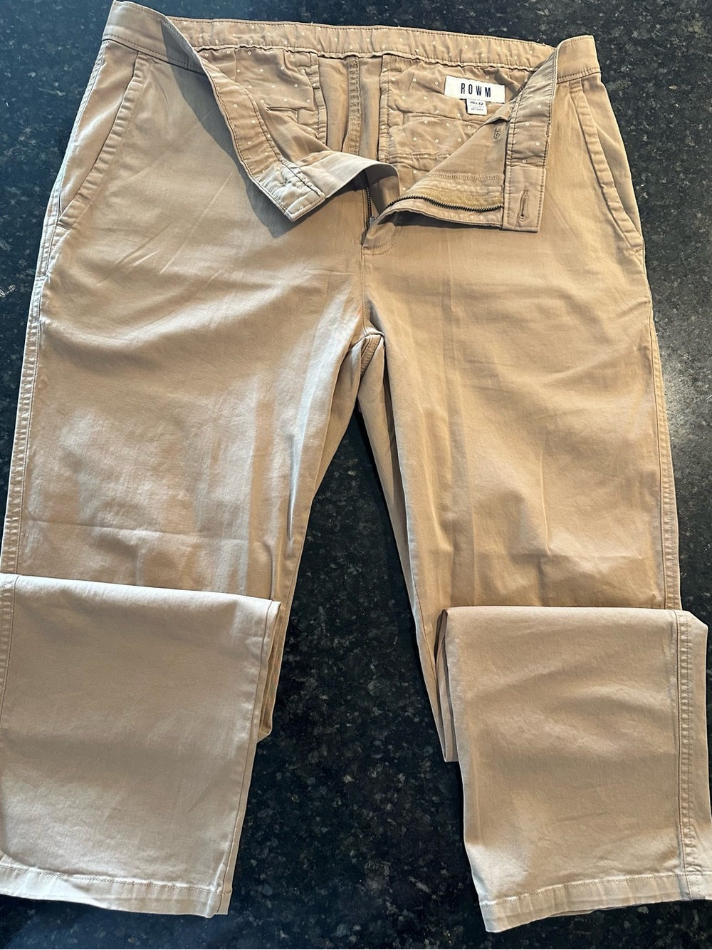 ROW M Classic Straight Fit Chino Pants - Tan